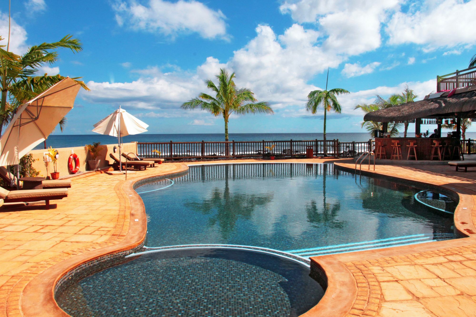 Sunset Reef Resort & Spa Pointe aux Piments Exterior photo