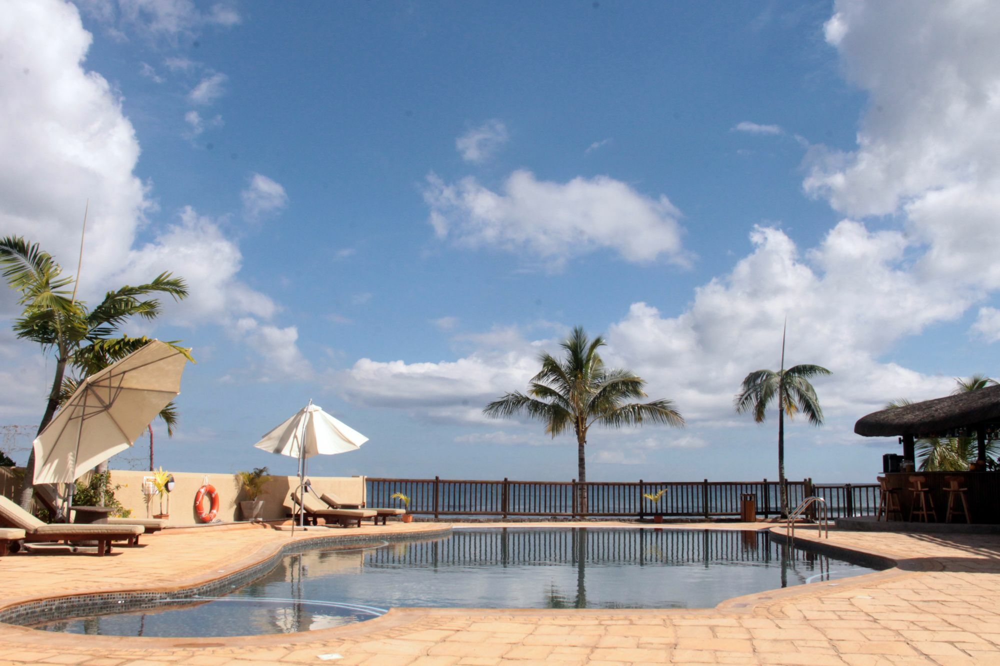 Sunset Reef Resort & Spa Pointe aux Piments Exterior photo